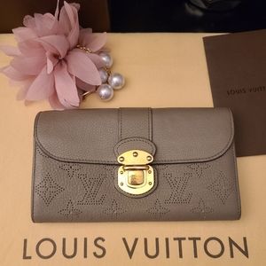 💞WOW💞 Louis Vuitton wallet / clutch Monogram LV